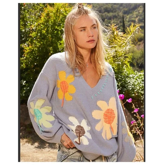 LAST ONE $48 start #258  💕POL Floral Sweater - Picture 2 of 8